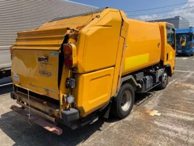 Isuzu ELF