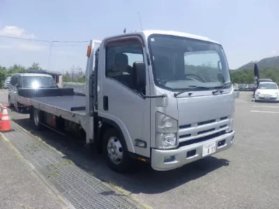 Isuzu ELF