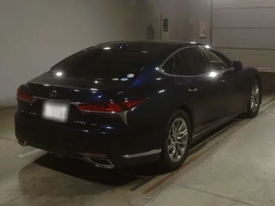 Lexus LS