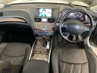 Nissan FUGA