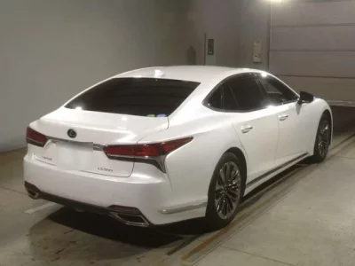 Lexus LS