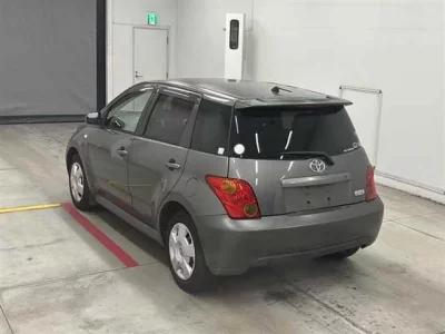Toyota IST