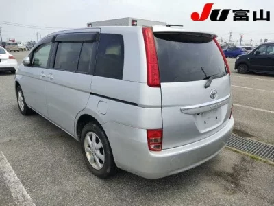 Toyota ISIS