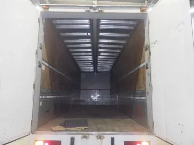 Isuzu TRUCK
