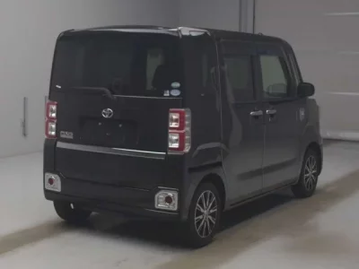 Toyota PIXIS MEGA