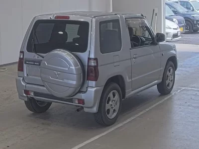 Mitsubishi PAJERO MINI