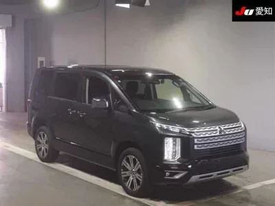 Mitsubishi DELICA D5