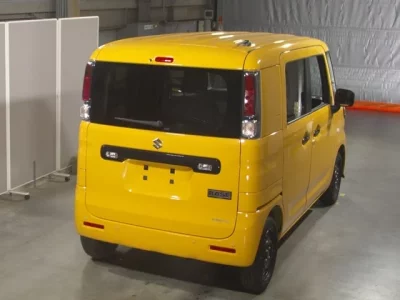 Suzuki SPACIA BASE