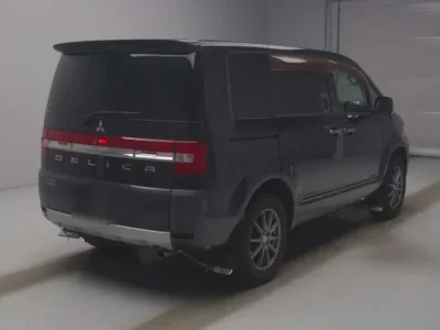 Mitsubishi DELICA D5
