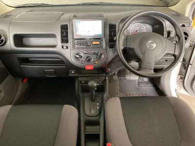 Nissan AD
