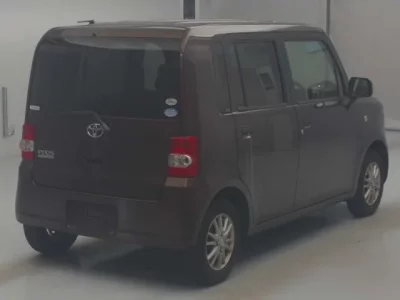 Toyota PIXIS SPACE