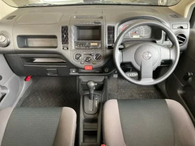 Nissan AD