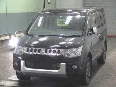 Mitsubishi DELICA D5