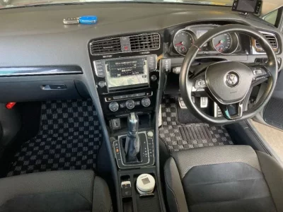 Volkswagen GOLF VARIANT