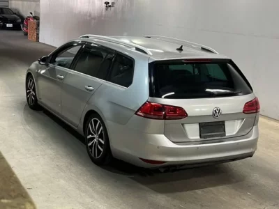 Volkswagen GOLF VARIANT