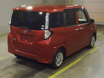 Toyota TANK