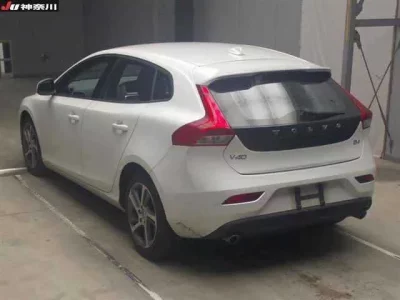 Volvo V40