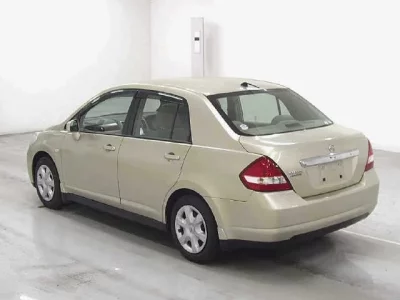 Nissan TIIDA LATIO
