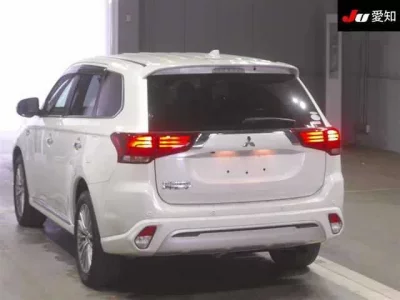 Mitsubishi OUTLANDER PHEV