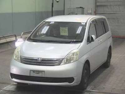 Toyota ISIS