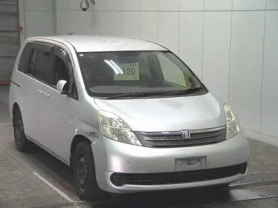 Toyota ISIS