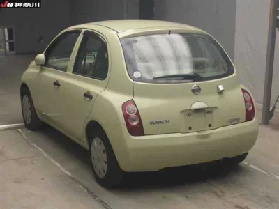 Nissan MARCH