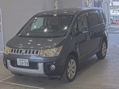 Mitsubishi DELICA D5