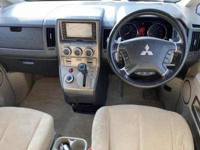 Mitsubishi DELICA D5