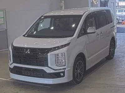 Mitsubishi DELICA D5