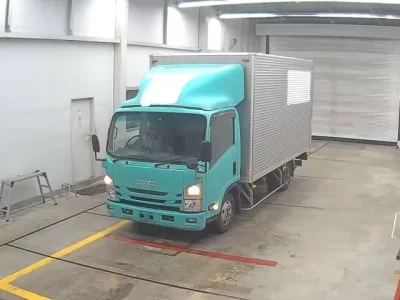 Isuzu ELF