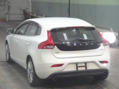 Volvo V40