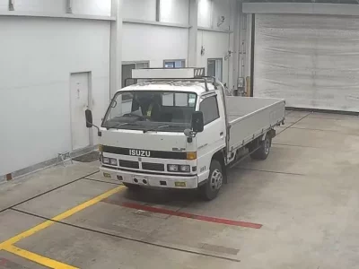Isuzu ELF