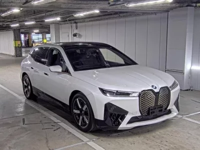 BMW iX