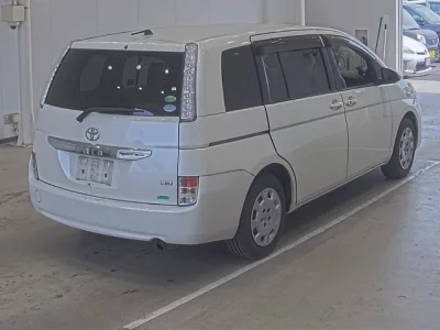 Toyota ISIS