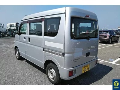 Mitsubishi MINICAB VAN