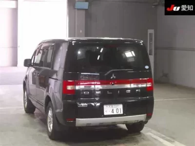 Mitsubishi DELICA D5