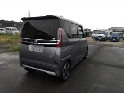 Nissan ROOX