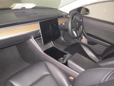 Tesla MODEL3