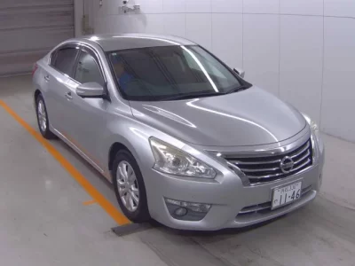 Nissan TEANA