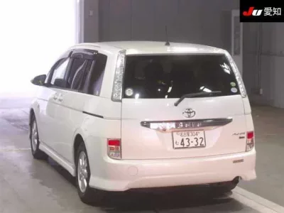 Toyota ISIS