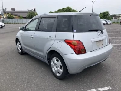 Toyota IST