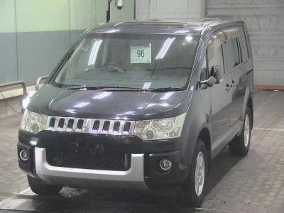 Mitsubishi DELICA D5
