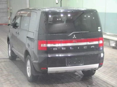 Mitsubishi DELICA D5