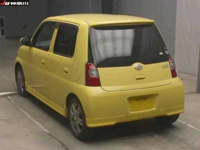 Daihatsu Esse