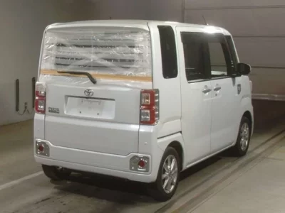 Toyota PIXIS MEGA