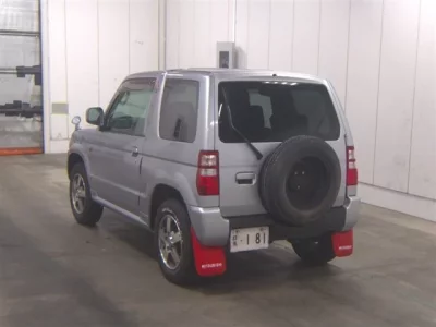 Mitsubishi PAJERO MINI