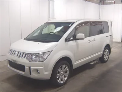 Mitsubishi DELICA D5