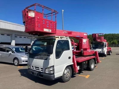 Isuzu ELF