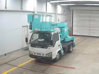 Isuzu ELF