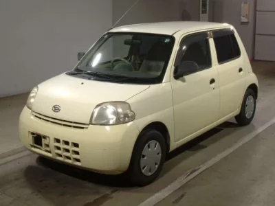 Daihatsu Esse